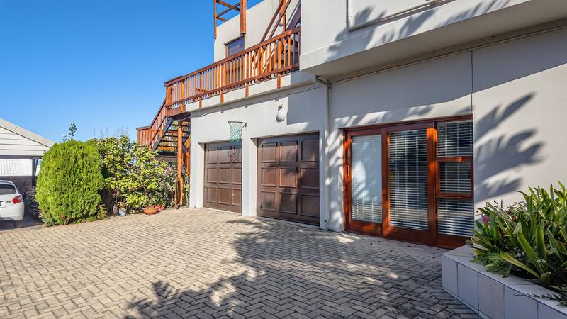 5 Bedroom Property for Sale in Hersham Western Cape
